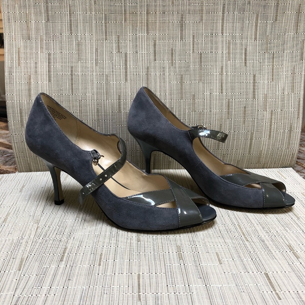 AK Anne Klein grey suede and patent leather heels